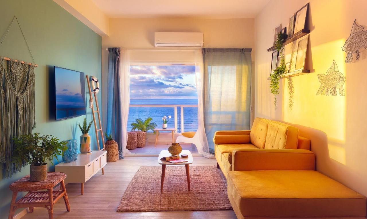 4 Bedroom Apartment On The Beach Тель-Авив Экстерьер фото