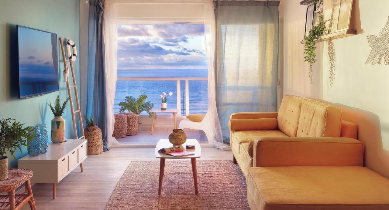 4 Bedroom Apartment On The Beach Тель-Авив Экстерьер фото